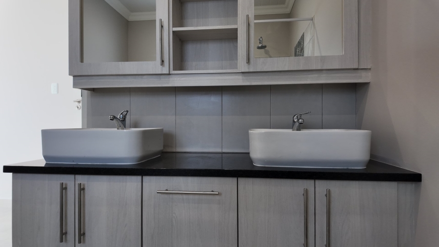 3 Bedroom Property for Sale in Stilbaai Wes Western Cape